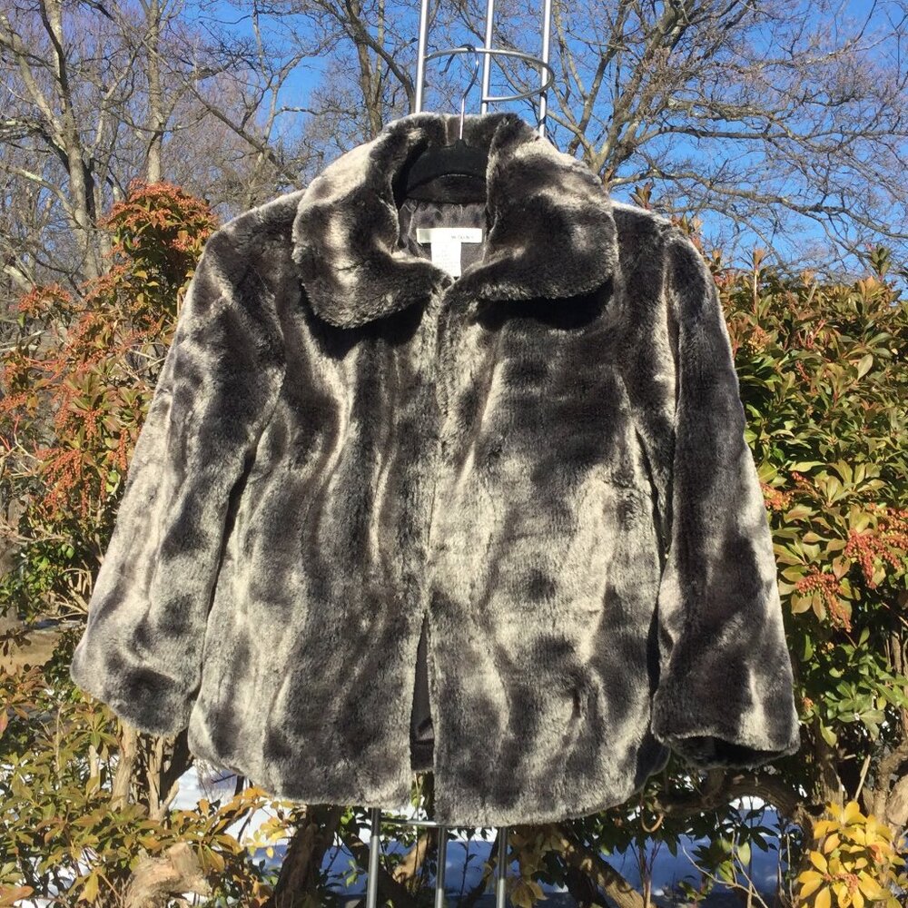 Wd.NY Elegant Faux Fur Coat in Black and Gray